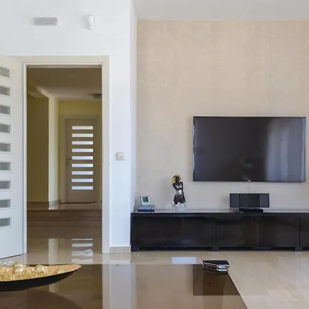 بيت للعطل Lovely In Glavina Donja With Wifi