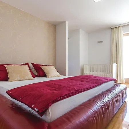 Lovely In Glavina Donja With Wifi بيت للعطل *